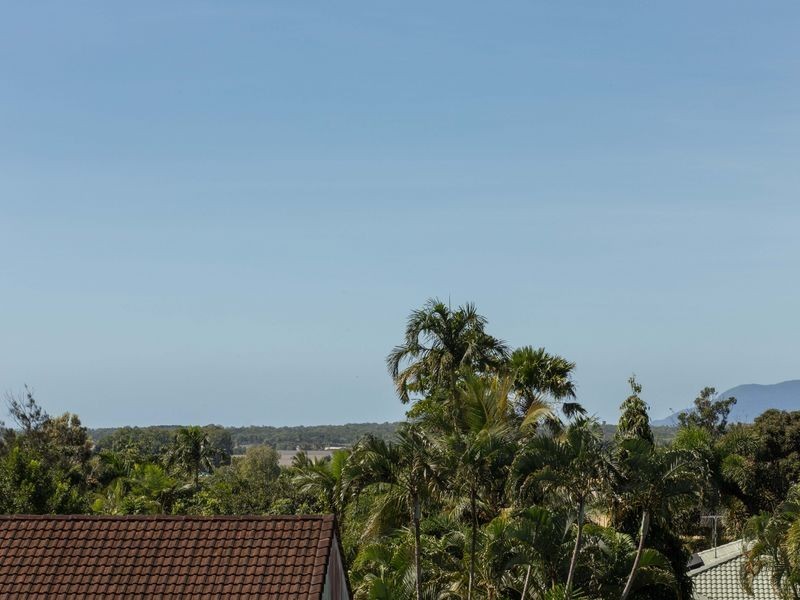 12 Knight Road, Smithfield QLD 4878