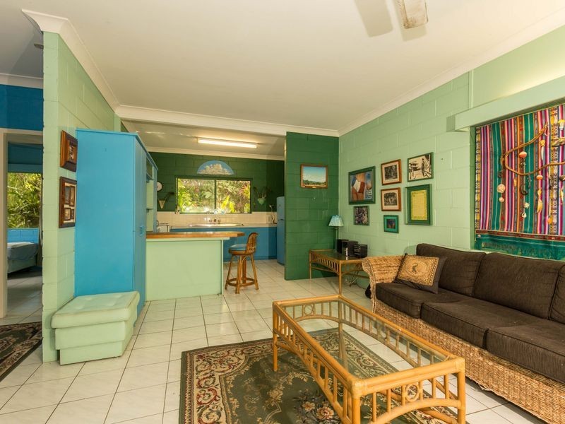 1/2 Carolyn Close, Yorkeys Knob QLD 4878