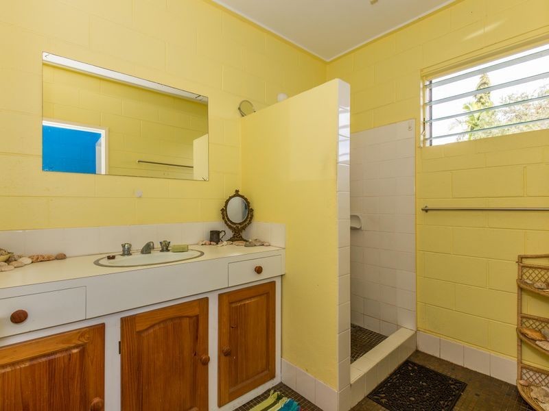 1/2 Carolyn Close, Yorkeys Knob QLD 4878