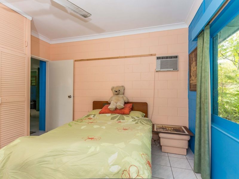 1/2 Carolyn Close, Yorkeys Knob QLD 4878