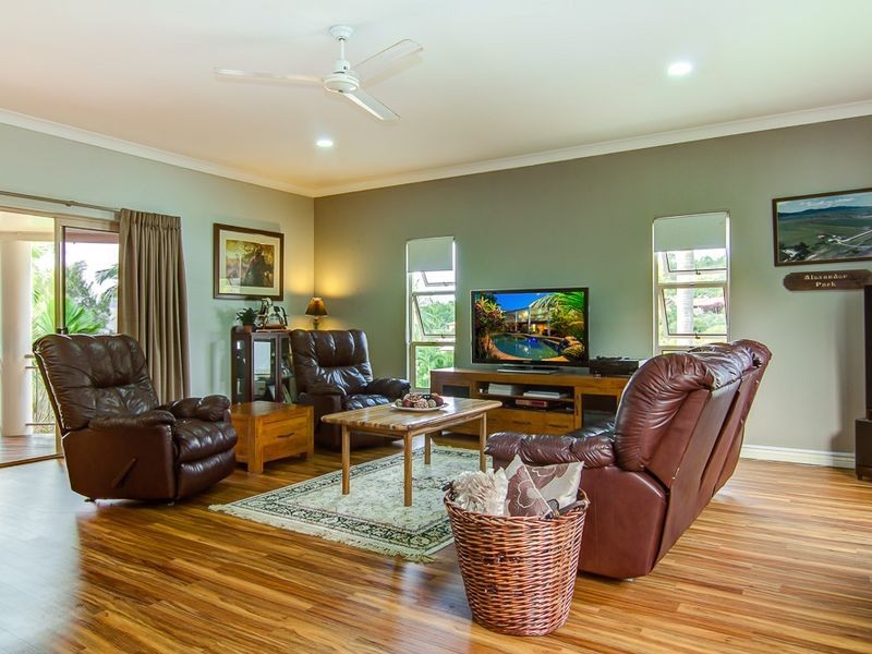 5 Wren Court, Bayview Heights QLD 4868