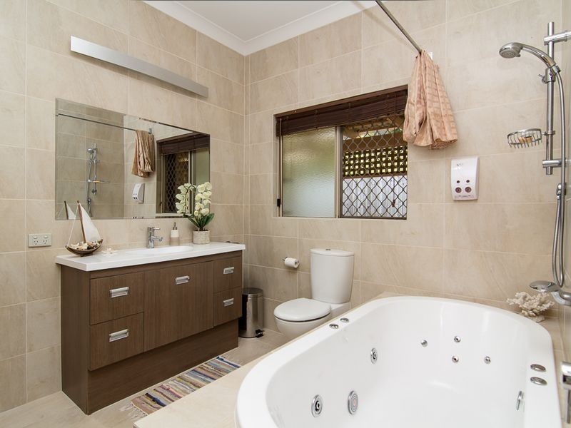 5 Wren Court, Bayview Heights QLD 4868