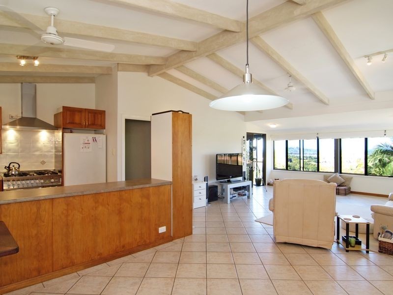17 Bena Street, Smithfield QLD 4878