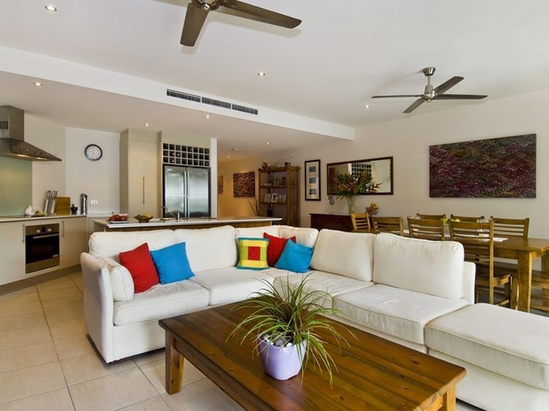 10/31-33 Sims Esplanade, Yorkeys Knob QLD 4878