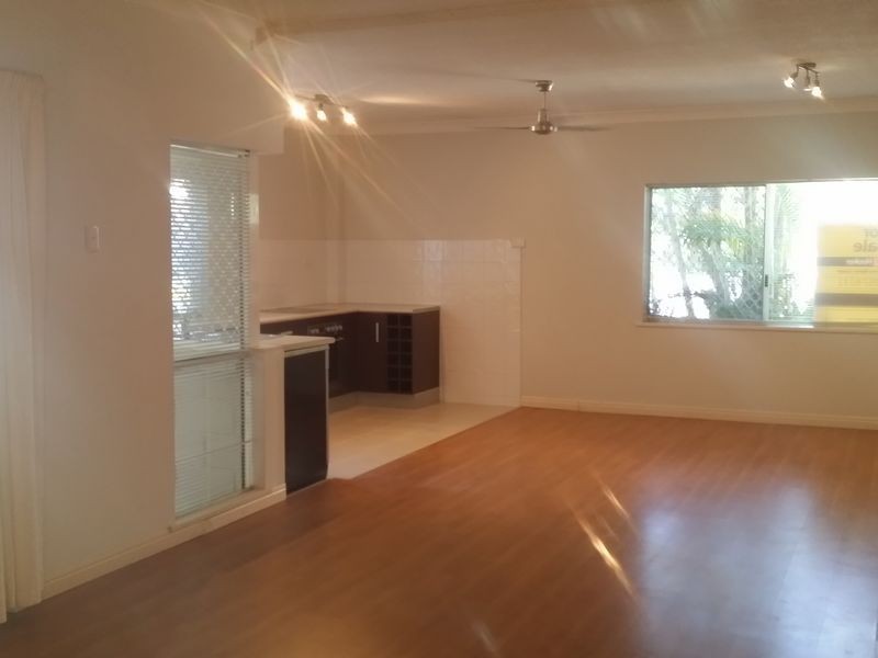 7/40-42 Old Smithfield Road, Freshwater QLD 4870