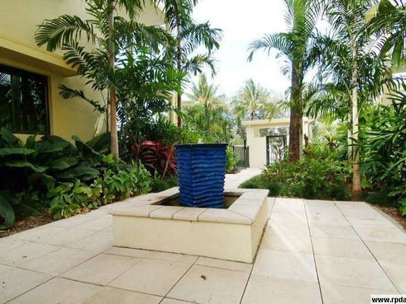 9/31-33 Sims Esplanade, Yorkeys Knob QLD 4878