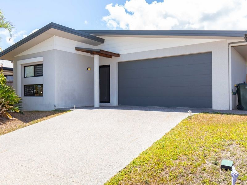 3 Thooleer Vista, Trinity Park QLD 4879