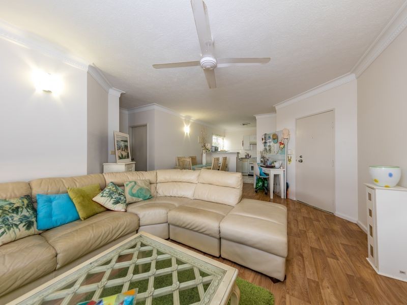 1/91-93 Moore Street, Trinity Beach QLD 4879