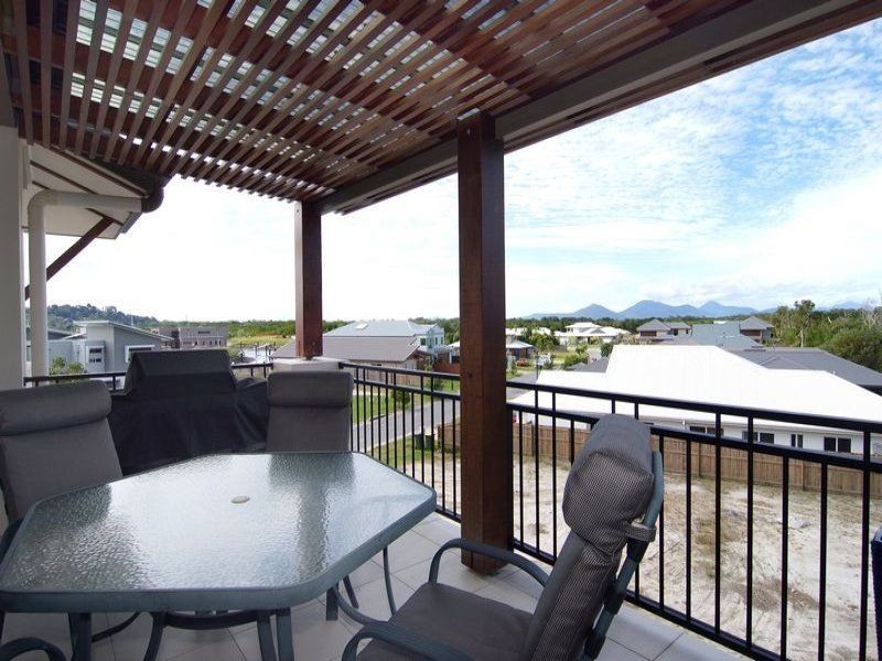 7/90 Harbour Drive, Trinity Park QLD 4879