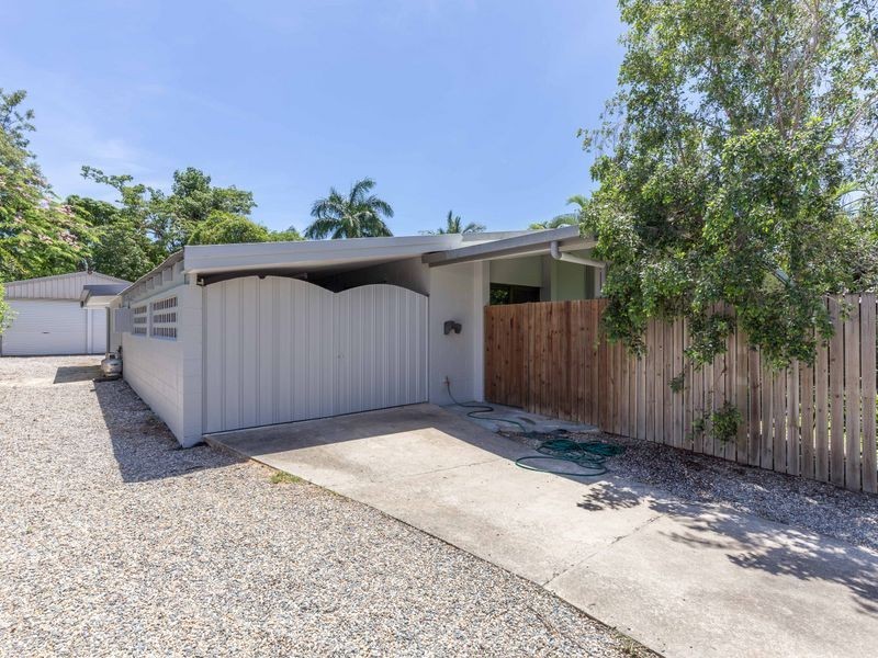11 Rudder Street, Clifton Beach QLD 4879