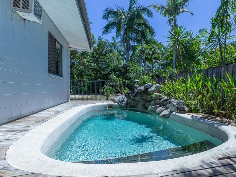 11 Rudder Street, Clifton Beach QLD 4879