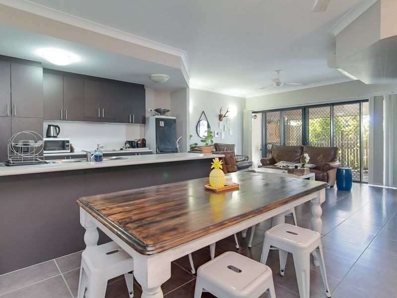 2/1766 Captain Cook Highway, Clifton Beach QLD 4879