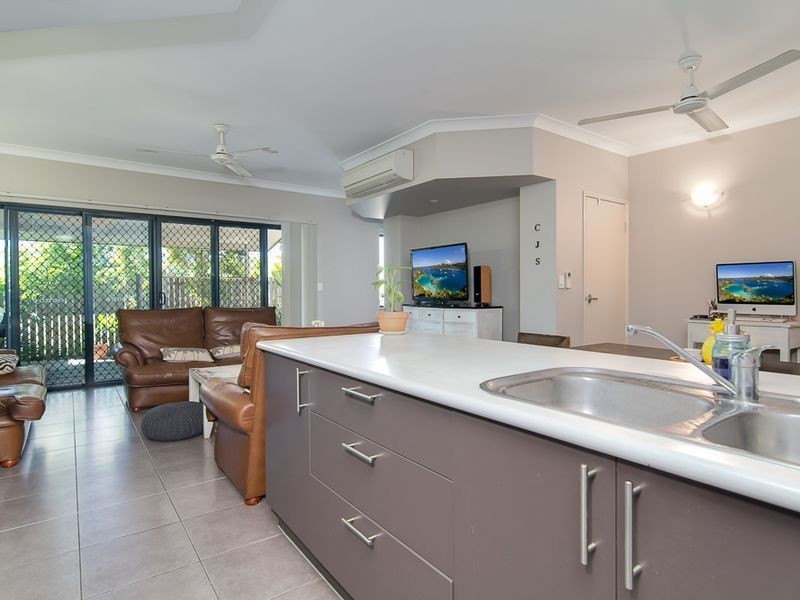 2/1766 Captain Cook Highway, Clifton Beach QLD 4879