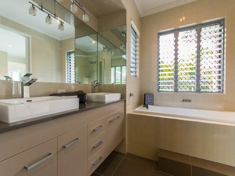 6 Bushlark Place, Smithfield QLD 4878