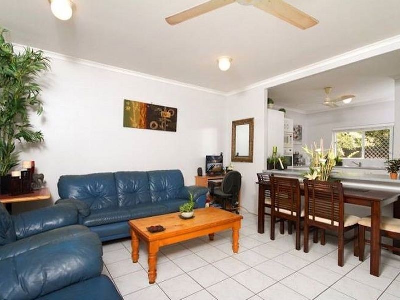 2/97 Moore Street, Trinity Beach QLD 4879