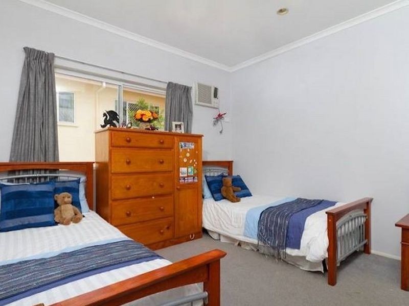 2/97 Moore Street, Trinity Beach QLD 4879