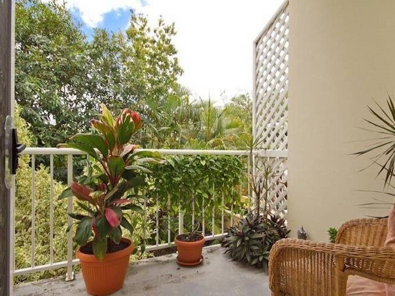 2/97 Moore Street, Trinity Beach QLD 4879