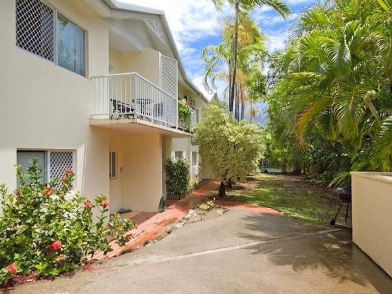 2/97 Moore Street, Trinity Beach QLD 4879