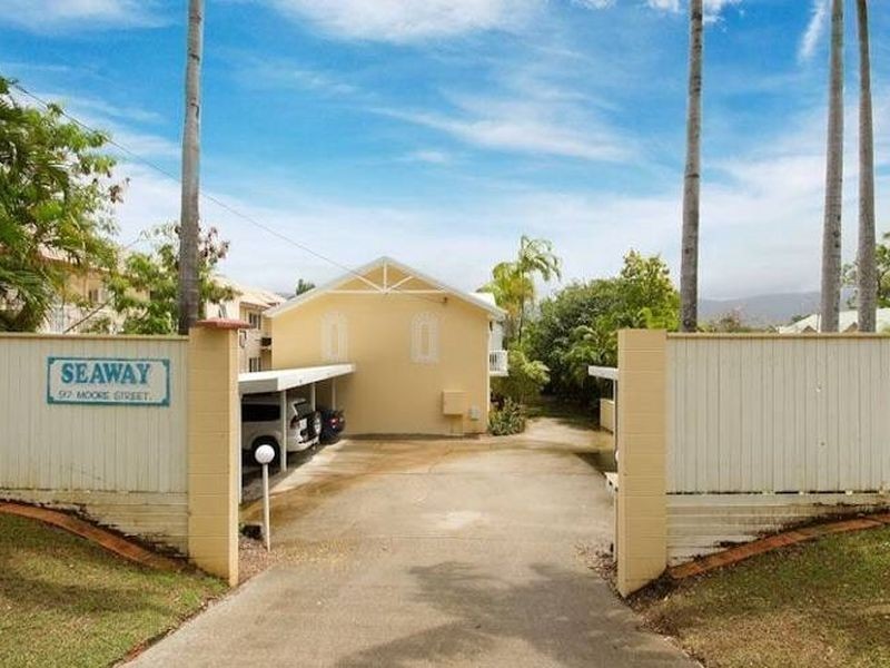 2/97 Moore Street, Trinity Beach QLD 4879