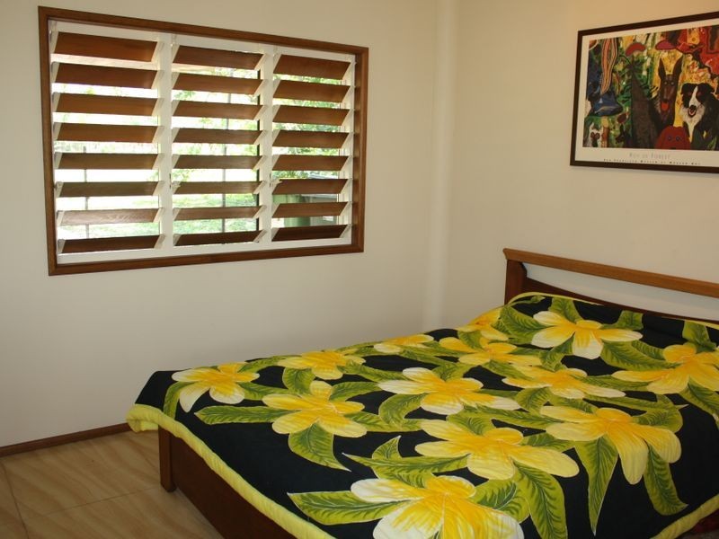 9-11 Nicholas Street, Clifton Beach QLD 4879