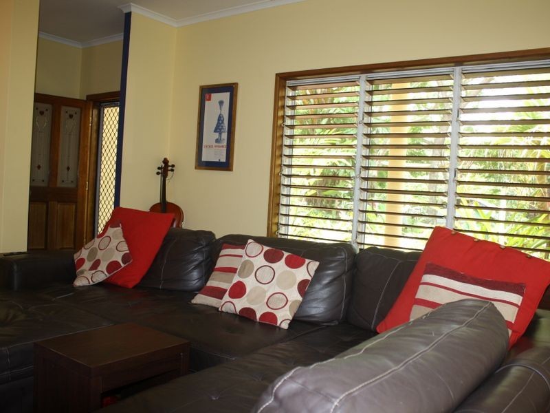 9-11 Nicholas Street, Clifton Beach QLD 4879