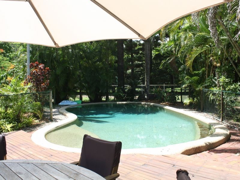 9-11 Nicholas Street, Clifton Beach QLD 4879