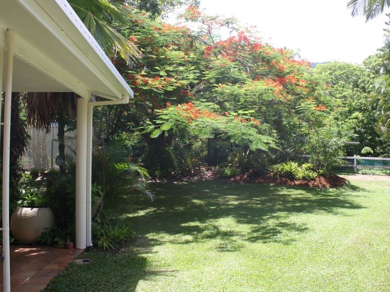 9-11 Nicholas Street, Clifton Beach QLD 4879