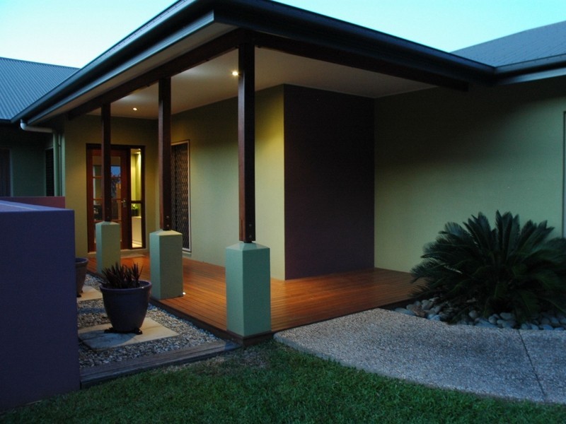 26 Moore Road, Kewarra Beach QLD 4879