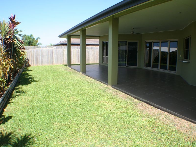 26 Moore Road, Kewarra Beach QLD 4879