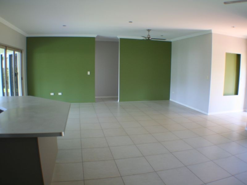 26 Moore Road, Kewarra Beach QLD 4879