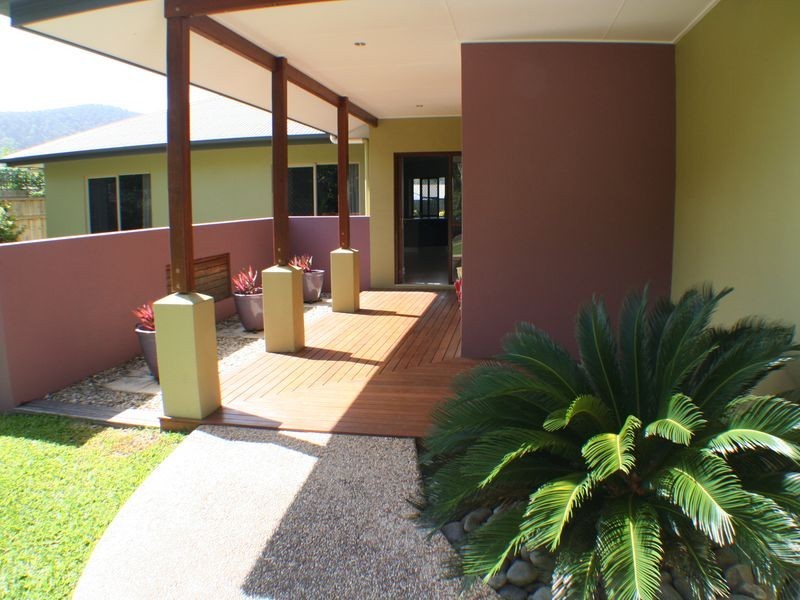 26 Moore Road, Kewarra Beach QLD 4879