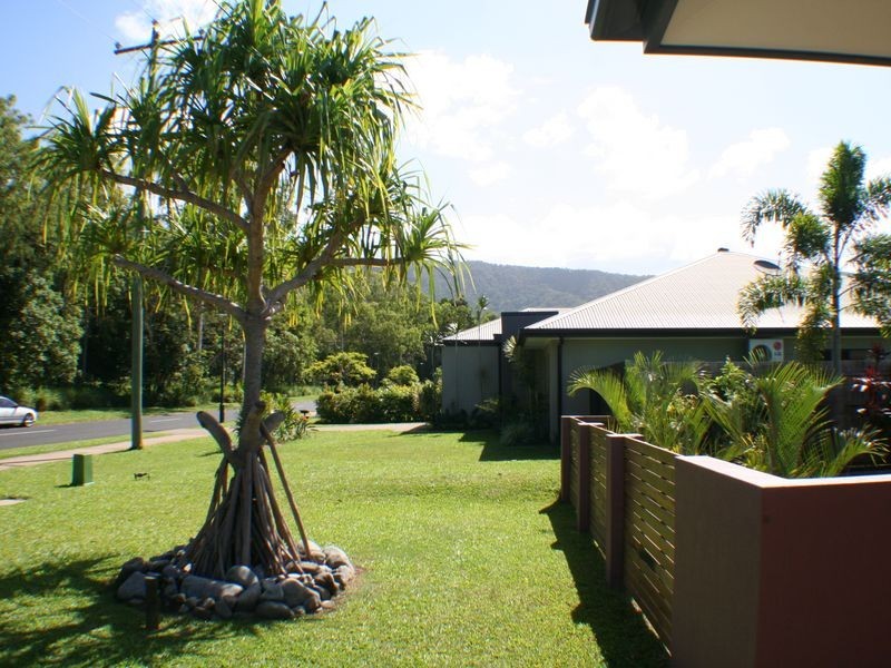 26 Moore Road, Kewarra Beach QLD 4879
