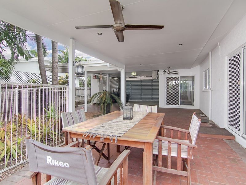 36 Yule Avenue, Clifton Beach QLD 4879