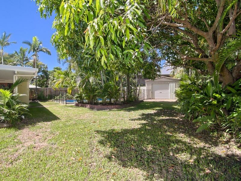 3 Thetford Close, Clifton Beach QLD 4879