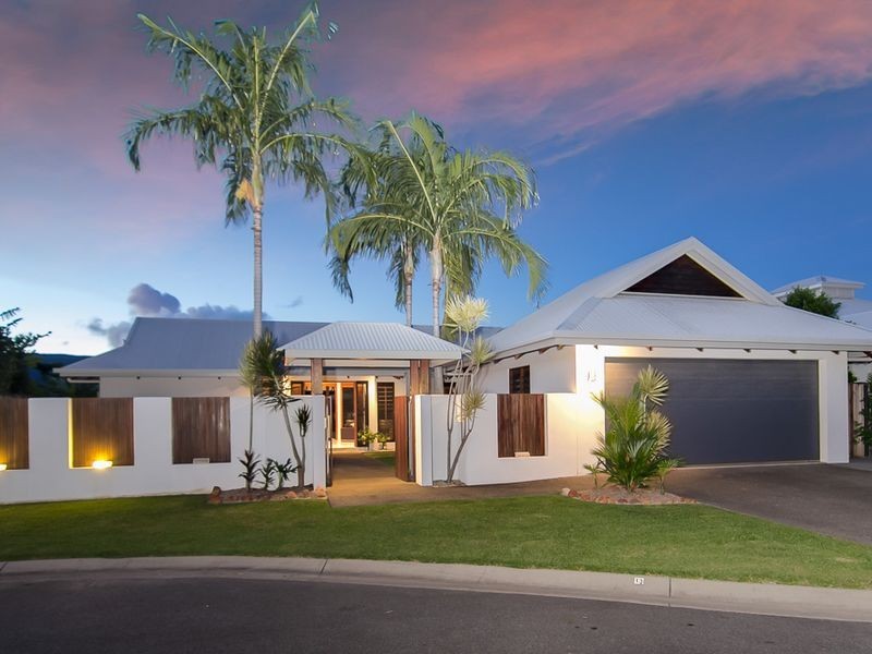 13 Lagoon Drive, Trinity Beach QLD 4879