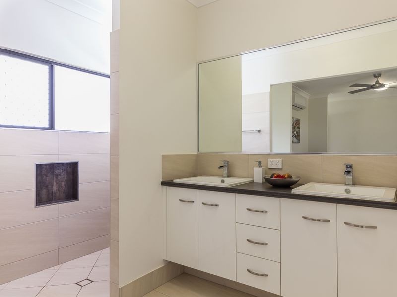 6 Sandridge Way, Smithfield QLD 4878