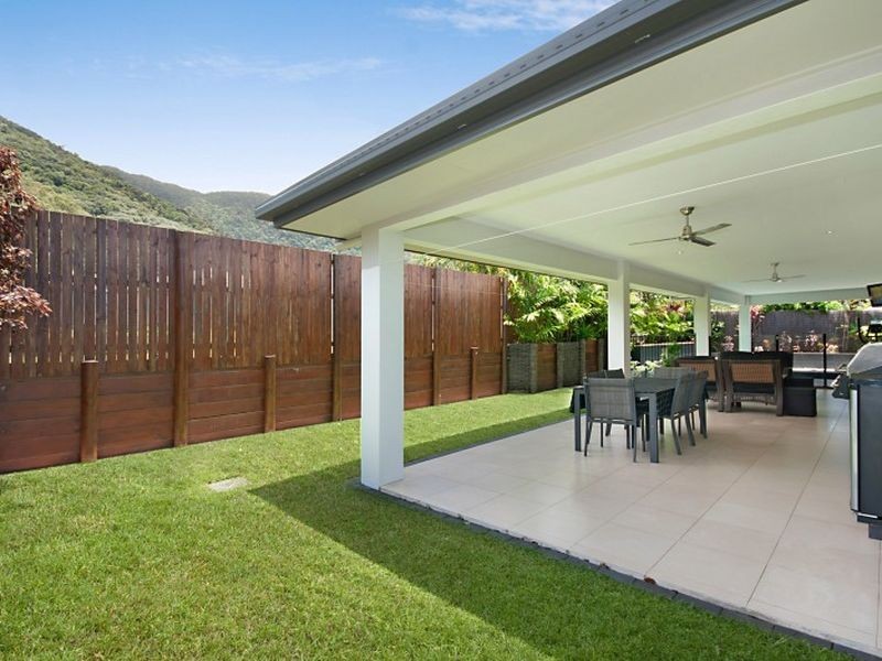 6 Palmetto Street, Palm Cove QLD 4879
