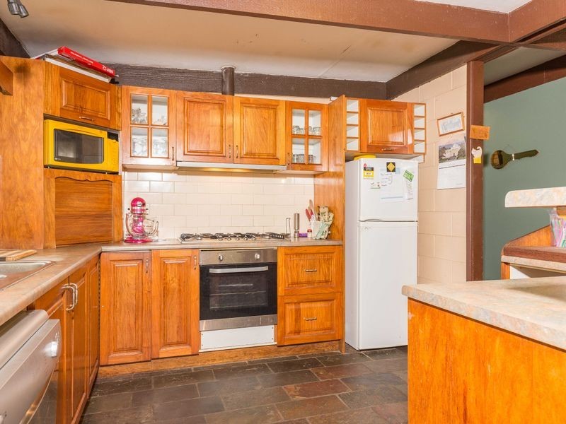 1 Walnut Street, Holloways Beach QLD 4878