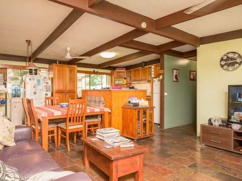 1 Walnut Street, Holloways Beach QLD 4878