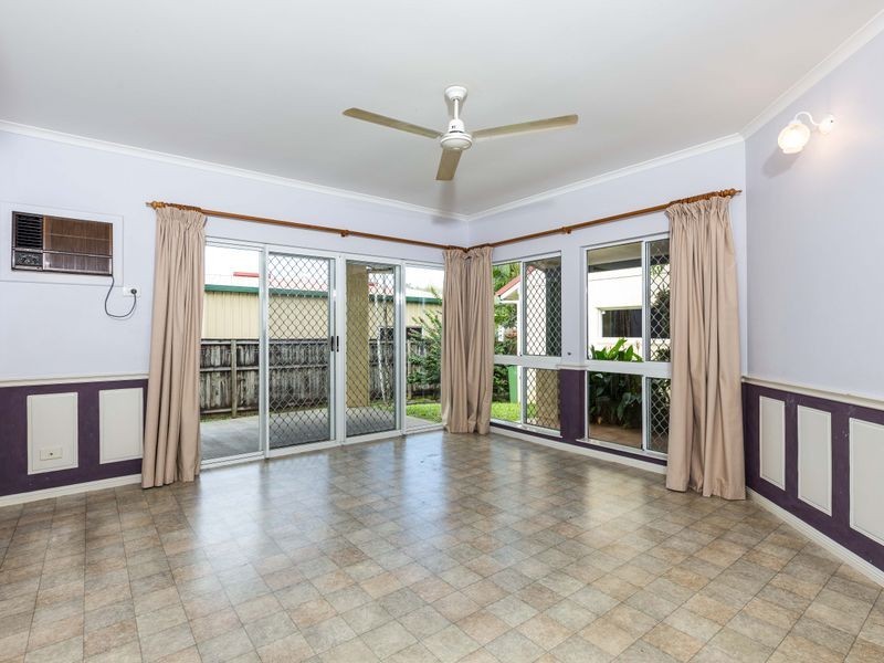 28 Lamb Street, Smithfield QLD 4878