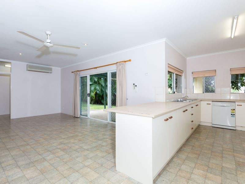 28 Lamb Street, Smithfield QLD 4878