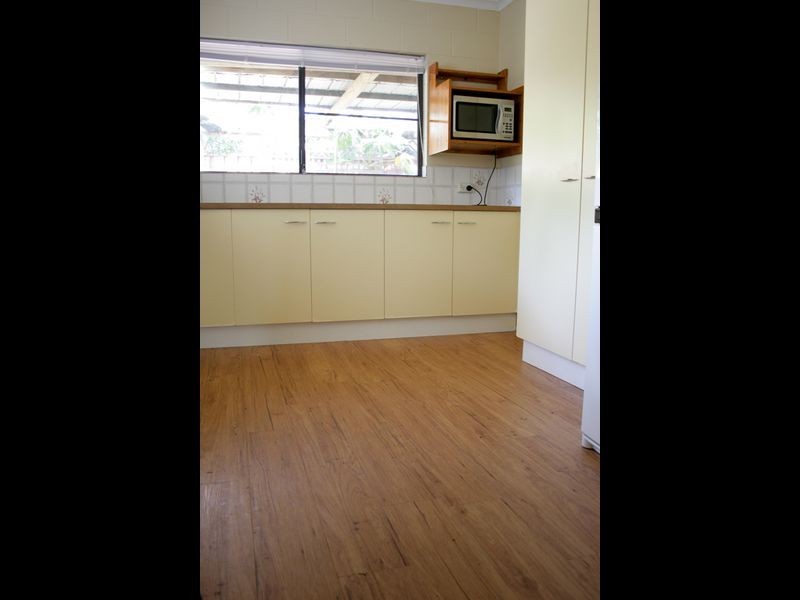 8 Samuel Street, Yorkeys Knob QLD 4878