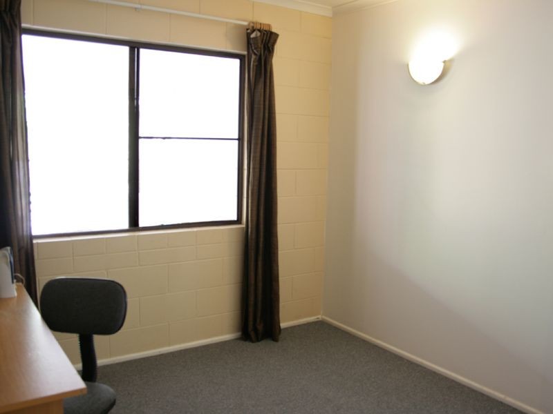 8 Samuel Street, Yorkeys Knob QLD 4878