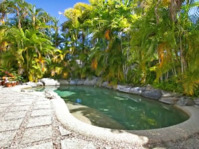 10 Pellowe Street, Clifton Beach QLD 4879