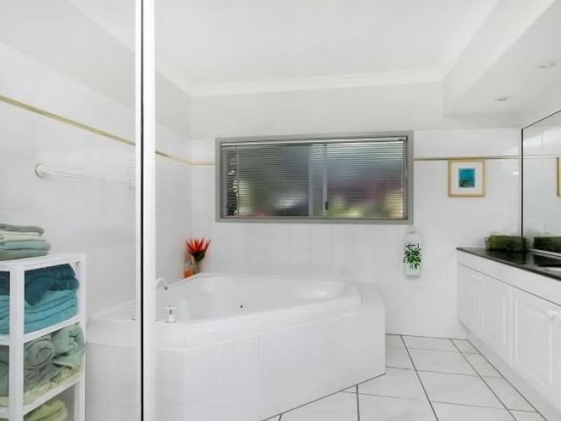 10 Pellowe Street, Clifton Beach QLD 4879
