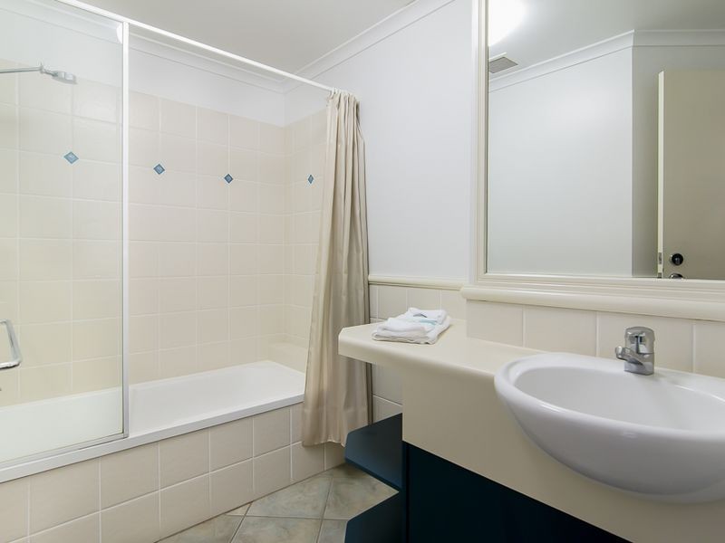 35/23-25 Veivers Road, Palm Cove QLD 4879