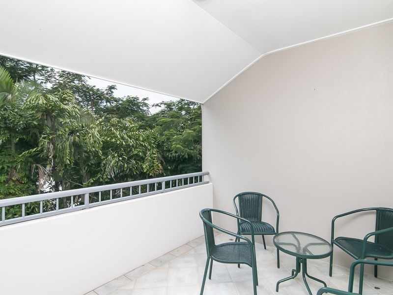 35/23-25 Veivers Road, Palm Cove QLD 4879