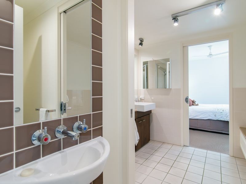 531/49-63 Williams Esplanade, Palm Cove QLD 4879