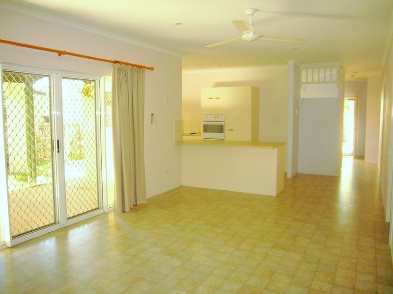 28 Lamb Street, Smithfield QLD 4878