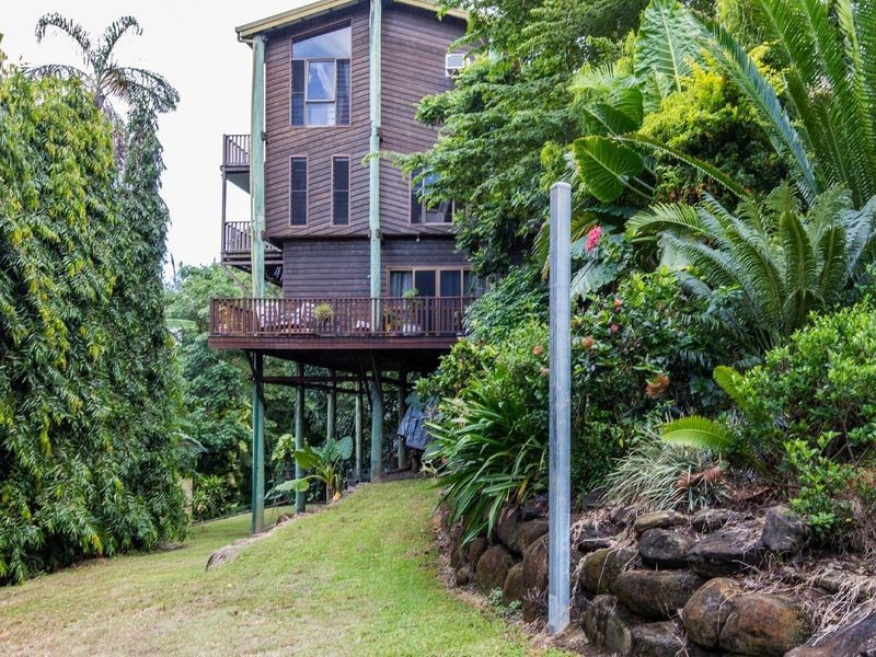 3 Ray Street, Yorkeys Knob QLD 4878